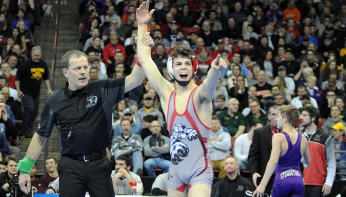 Undefeated Eric Barnett wins state title