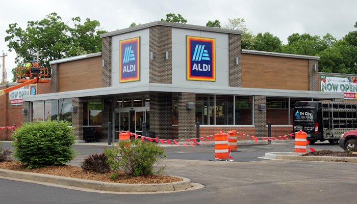 ALDI store reopens