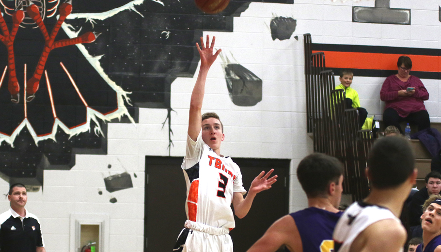 Parker Prahl puts up a shot for the Thunderbirds.
Holly Neumann Photo