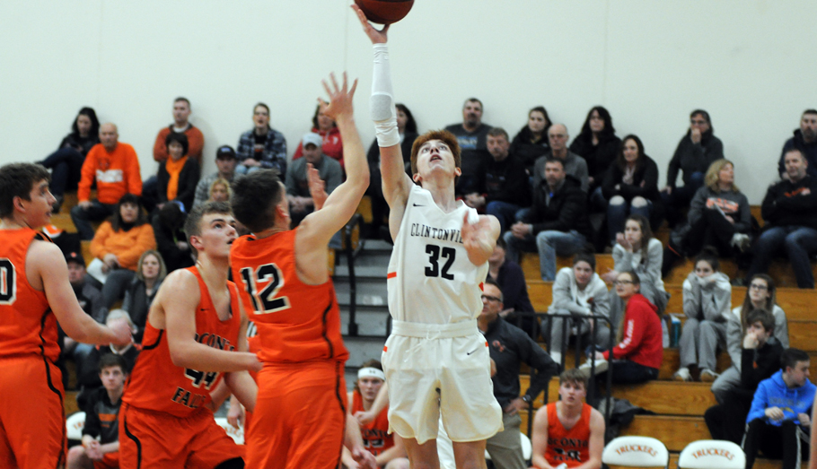 Nathan Morse goes up for a layup during the first half. Erik Buchinger photo