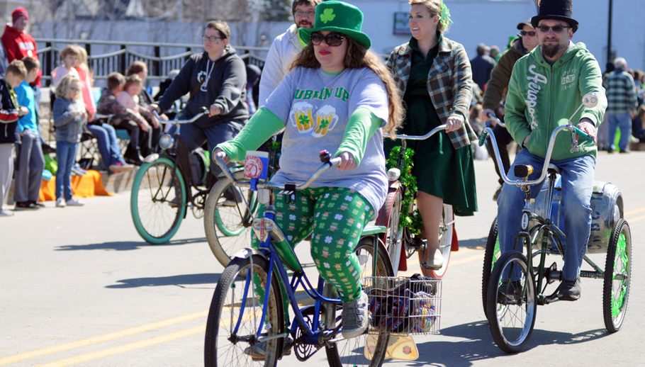 Bicyclists dressed for the holiday take to the streets.
Scott Bellile photo