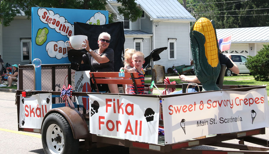 ScandiHus entered a float in the corn roast parade.Holly Neumann Photo