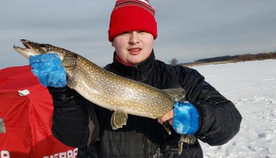 Polar Ice fishing team takes cold in stride