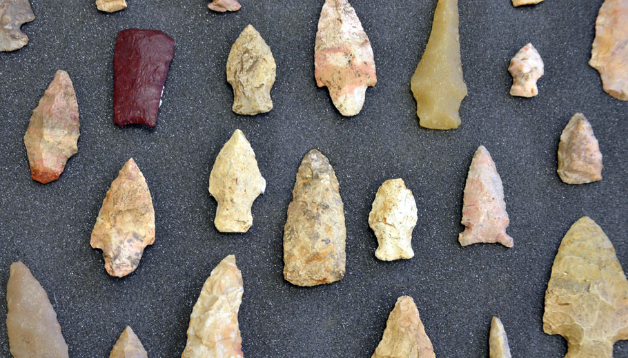 Finding local arrowheads