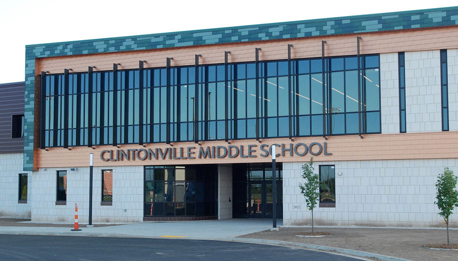 Clintonville School Board OKs $1 million deficit
