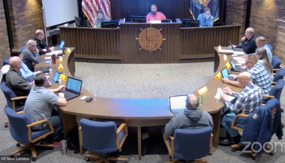 New London nixes pay raises for city officials